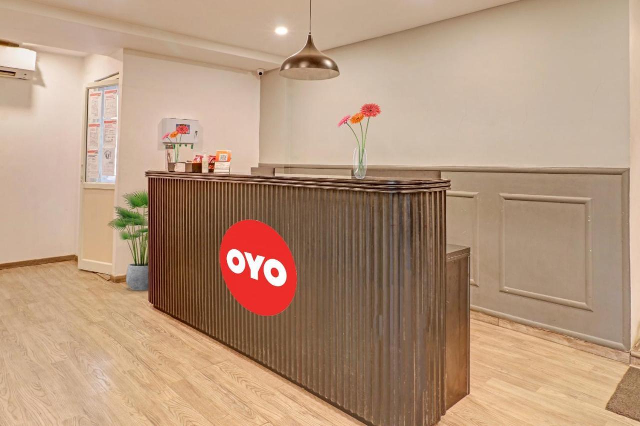 Oyo Townhouse 251 Richmond Circle Hotel Bangalore Exterior photo